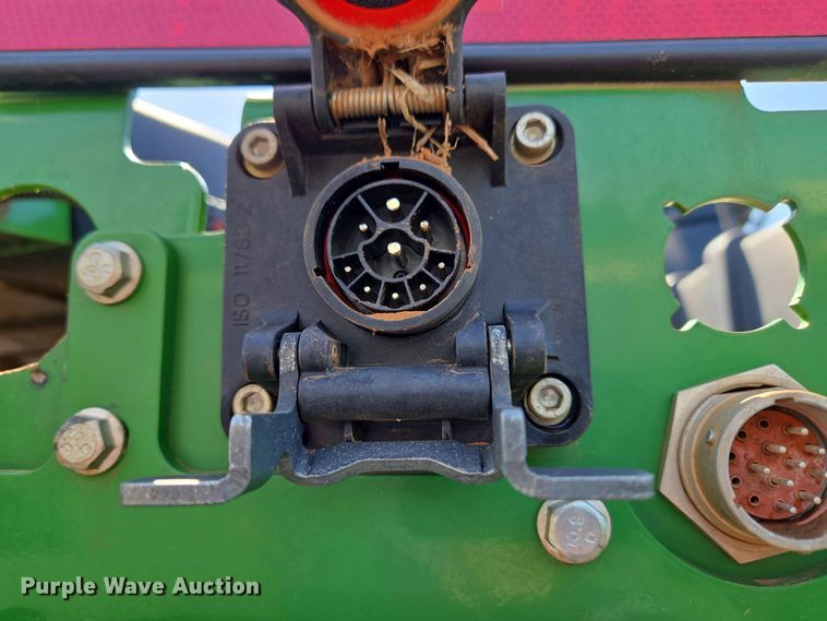 image for item EW0303 2022 John Deere 9R 640 Scraper Special 4WD tractor