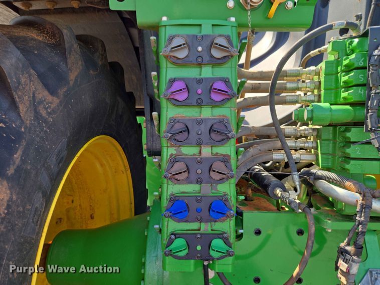 image for item EW0303 2022 John Deere 9R 640 Scraper Special 4WD tractor