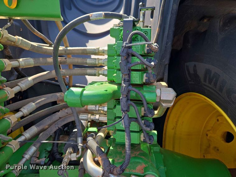 image for item EW0303 2022 John Deere 9R 640 Scraper Special 4WD tractor