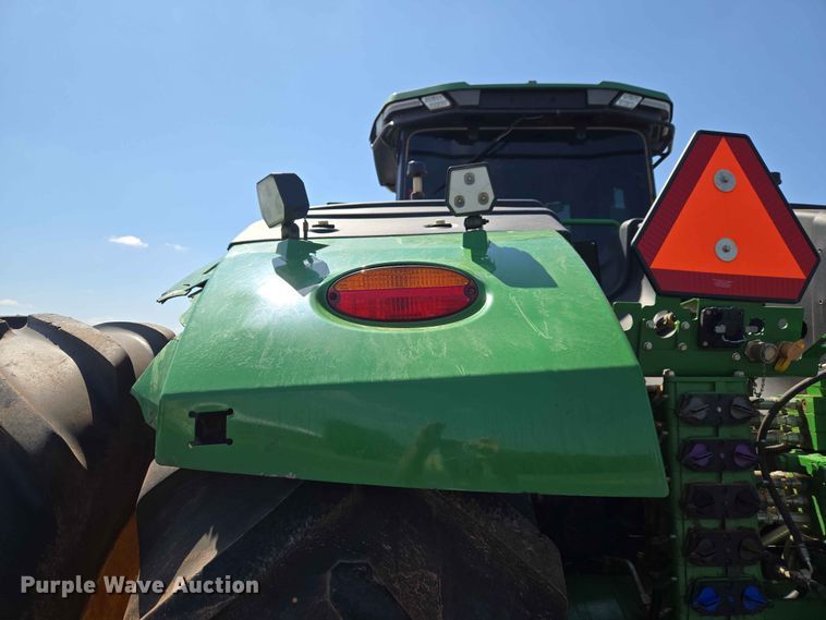 image for item EW0303 2022 John Deere 9R 640 Scraper Special 4WD tractor
