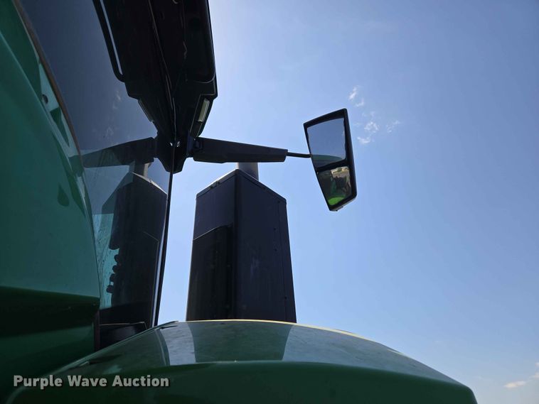 image for item EW0303 2022 John Deere 9R 640 Scraper Special 4WD tractor