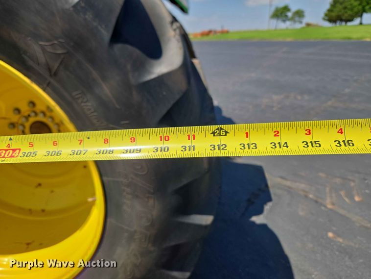 image for item EW0303 2022 John Deere 9R 640 Scraper Special 4WD tractor