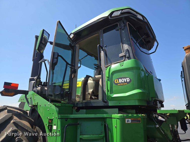 image for item EW0303 2022 John Deere 9R 640 Scraper Special 4WD tractor