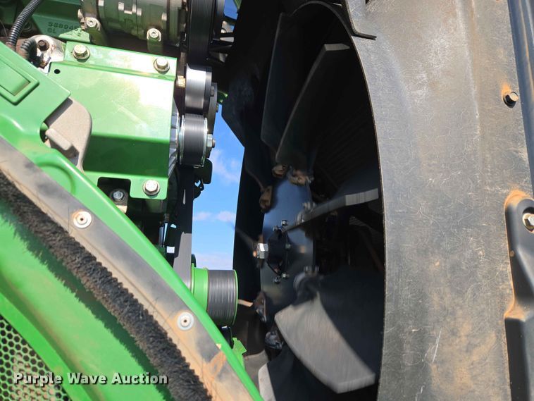 image for item EW0303 2022 John Deere 9R 640 Scraper Special 4WD tractor