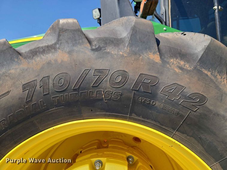 image for item EW0303 2022 John Deere 9R 640 Scraper Special 4WD tractor