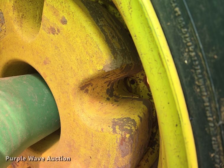 image for item EW0303 2022 John Deere 9R 640 Scraper Special 4WD tractor