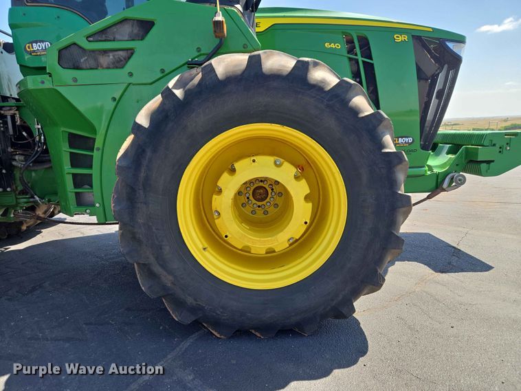 image for item EW0303 2022 John Deere 9R 640 Scraper Special 4WD tractor