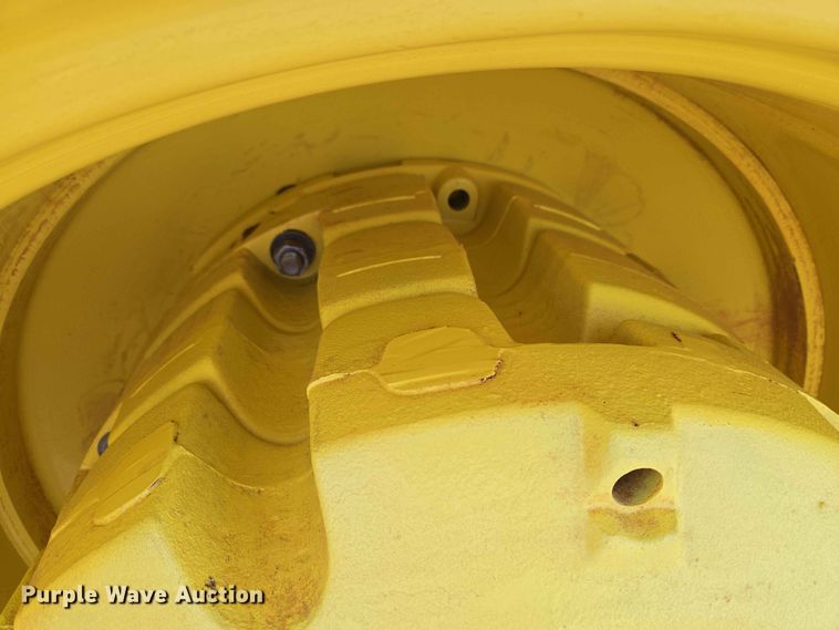 image for item EW0303 2022 John Deere 9R 640 Scraper Special 4WD tractor