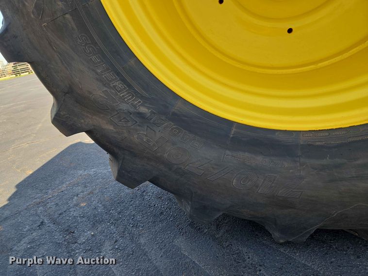 image for item EW0303 2022 John Deere 9R 640 Scraper Special 4WD tractor