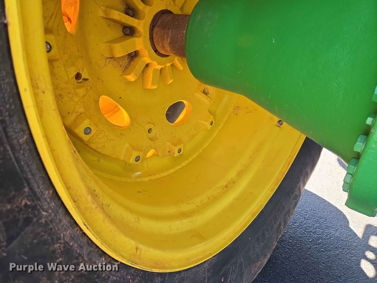image for item EW0303 2022 John Deere 9R 640 Scraper Special 4WD tractor