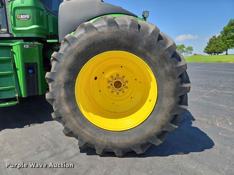 image for item EW0303 2022 John Deere 9R 640 Scraper Special 4WD tractor