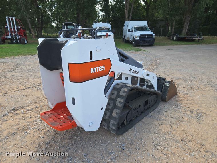 image for item EW0308 2018 Bobcat MT85 compact utility loader