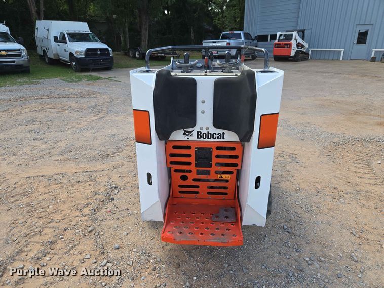 image for item EW0308 2018 Bobcat MT85 compact utility loader