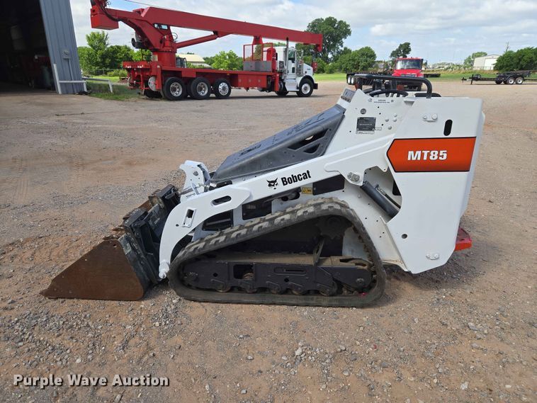 image for item EW0308 2018 Bobcat MT85 compact utility loader