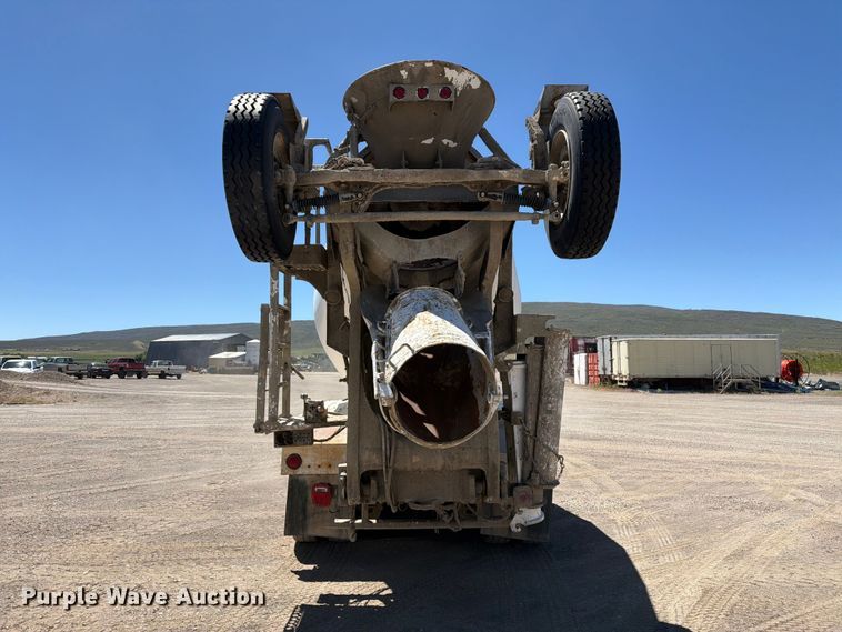 image for item EW2112 1998 Mack RD688S ready mix truck