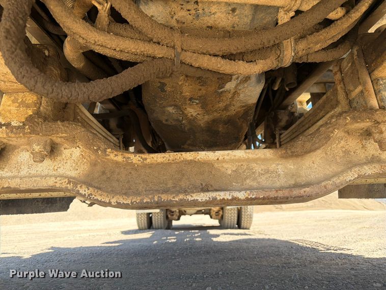 image for item EW2112 1998 Mack RD688S ready mix truck