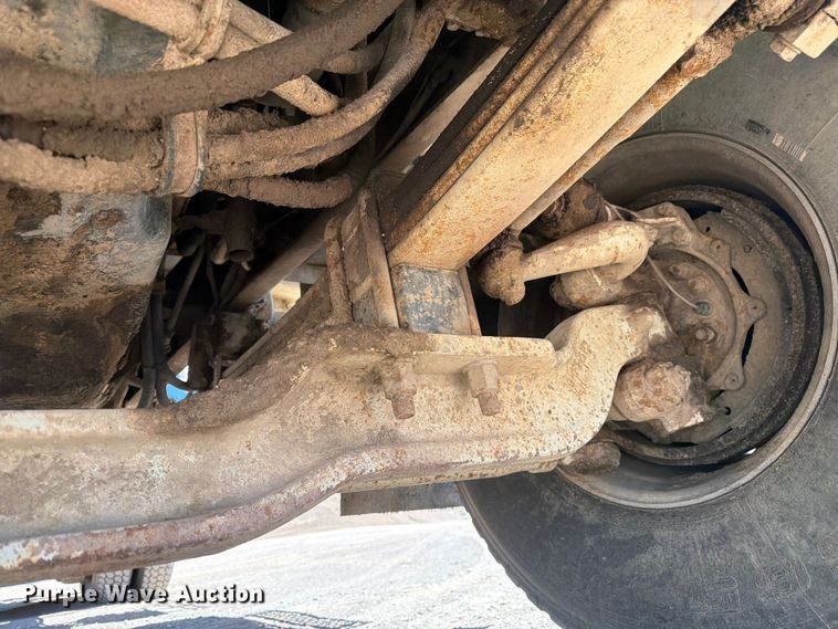 image for item EW2112 1998 Mack RD688S ready mix truck