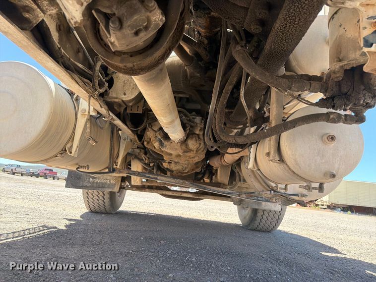 image for item EW2112 1998 Mack RD688S ready mix truck