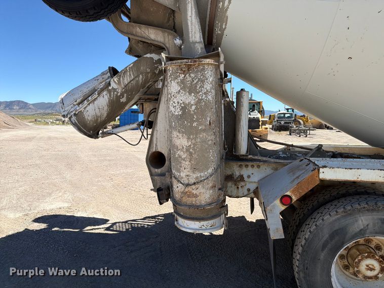 image for item EW2112 1998 Mack RD688S ready mix truck