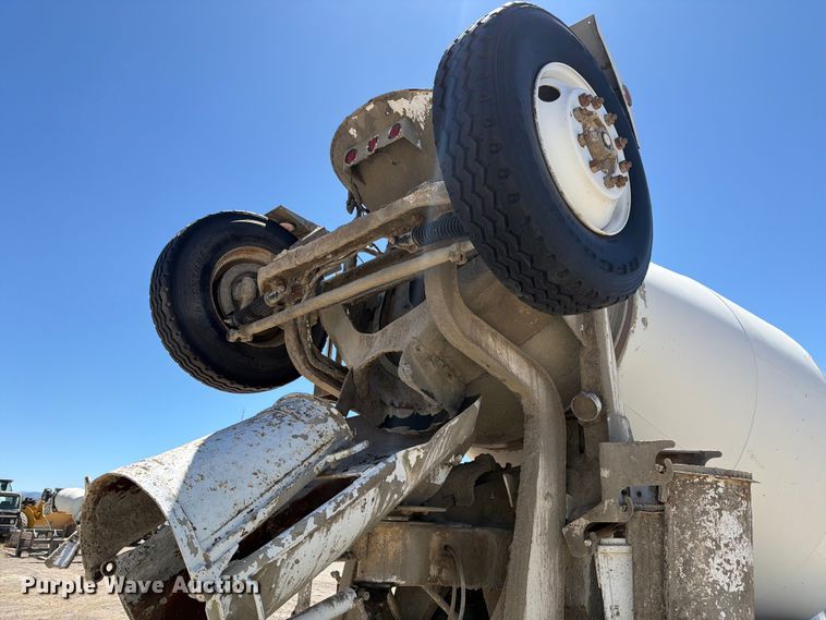 image for item EW2112 1998 Mack RD688S ready mix truck
