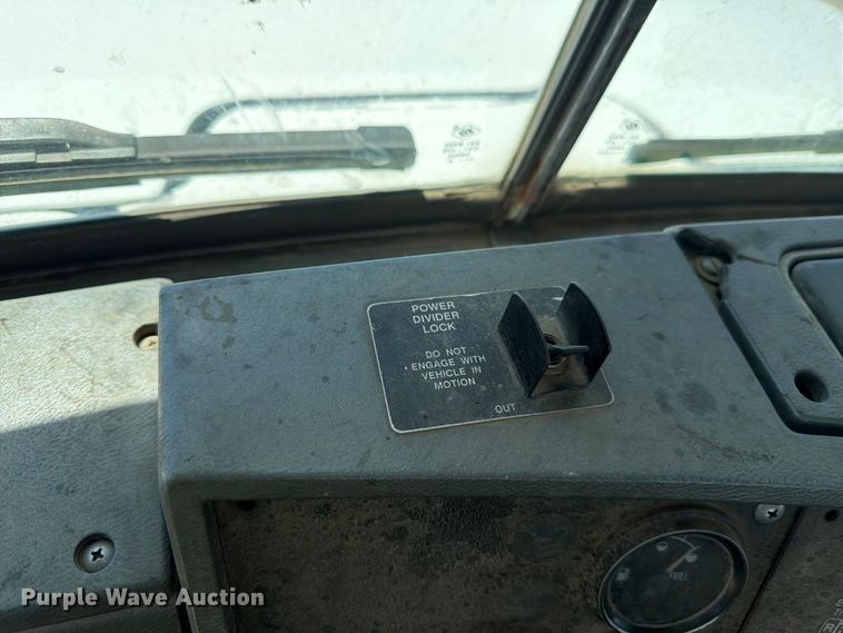 image for item EW2112 1998 Mack RD688S ready mix truck