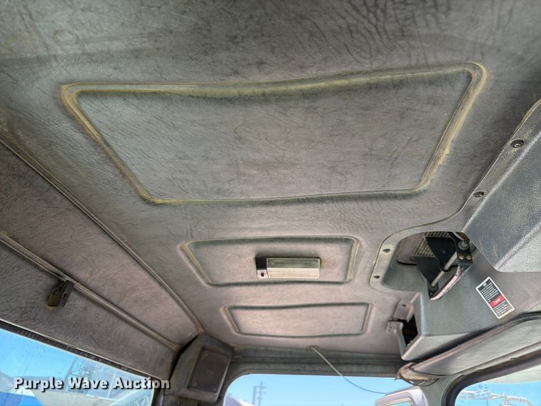 image for item EW2112 1998 Mack RD688S ready mix truck