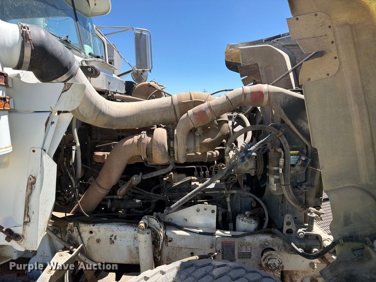 image for item EW2112 1998 Mack RD688S ready mix truck