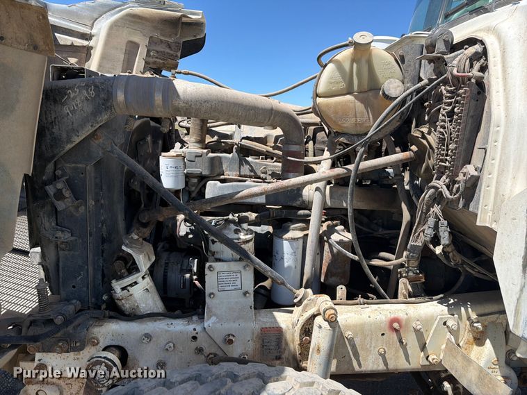 image for item EW2112 1998 Mack RD688S ready mix truck