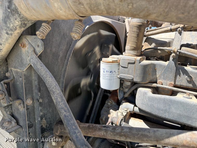 image for item EW2112 1998 Mack RD688S ready mix truck