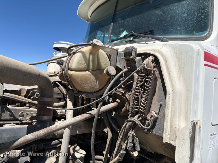 image for item EW2112 1998 Mack RD688S ready mix truck