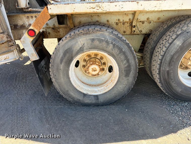 image for item EW2112 1998 Mack RD688S ready mix truck