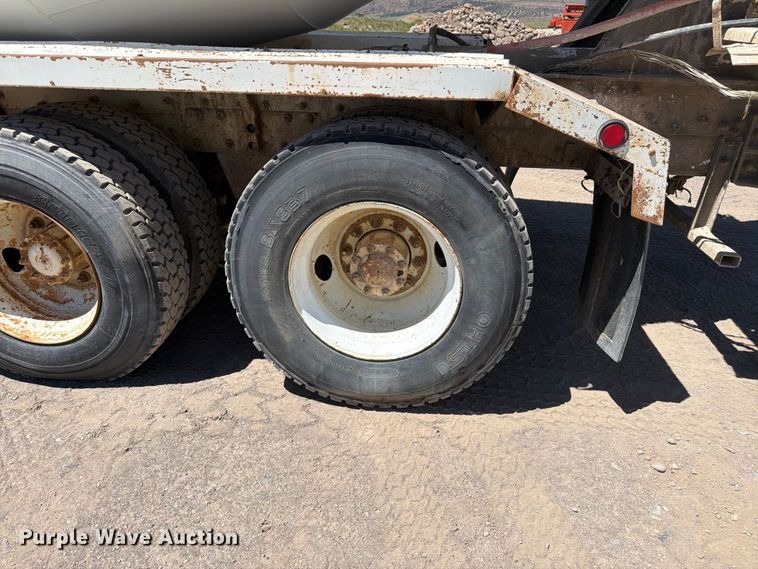 image for item EW2112 1998 Mack RD688S ready mix truck