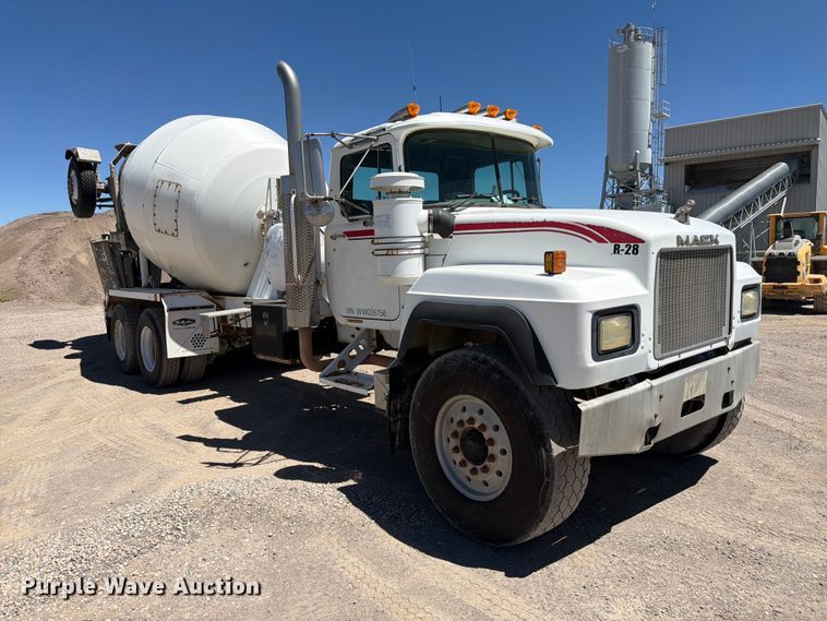 image for item EW2113 1998 Mack RD690S ready mix truck