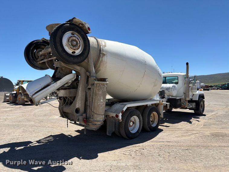 image for item EW2113 1998 Mack RD690S ready mix truck