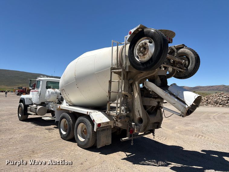 image for item EW2113 1998 Mack RD690S ready mix truck