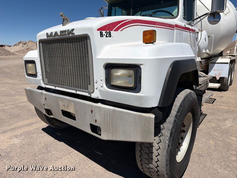 image for item EW2113 1998 Mack RD690S ready mix truck