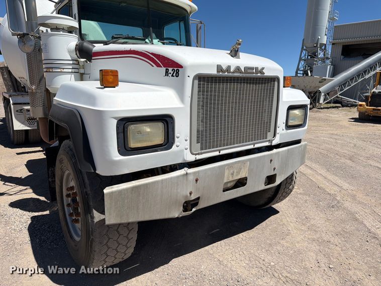 image for item EW2113 1998 Mack RD690S ready mix truck