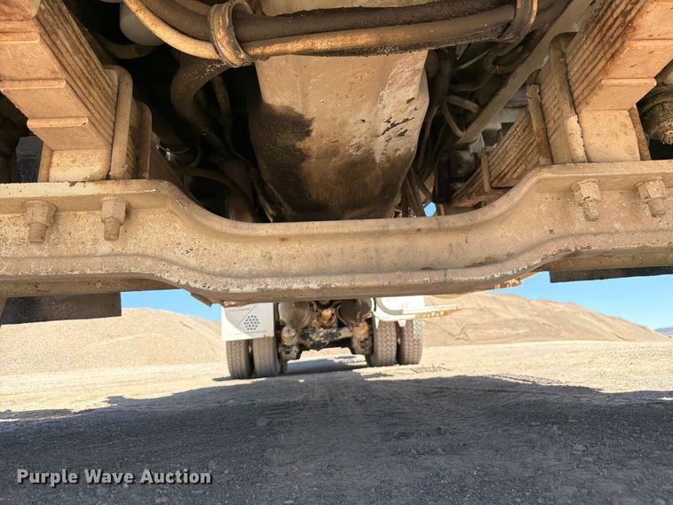 image for item EW2113 1998 Mack RD690S ready mix truck