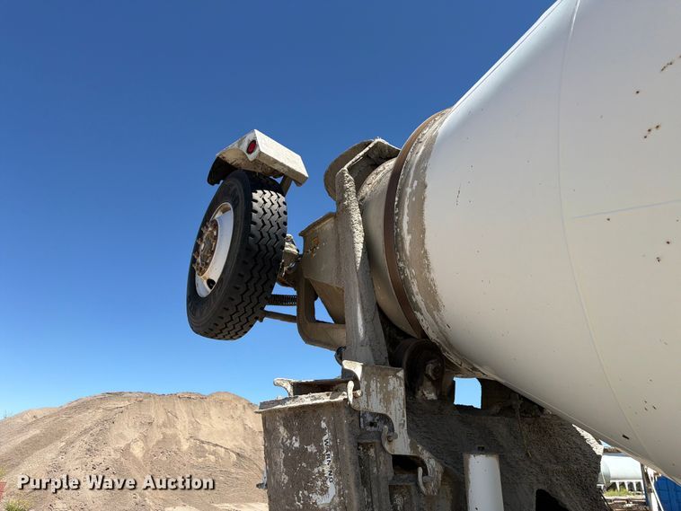 image for item EW2113 1998 Mack RD690S ready mix truck