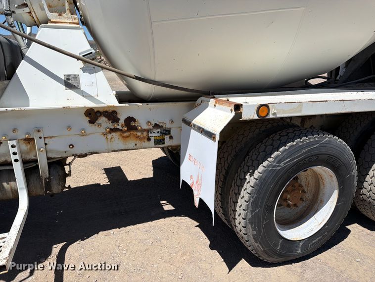 image for item EW2113 1998 Mack RD690S ready mix truck