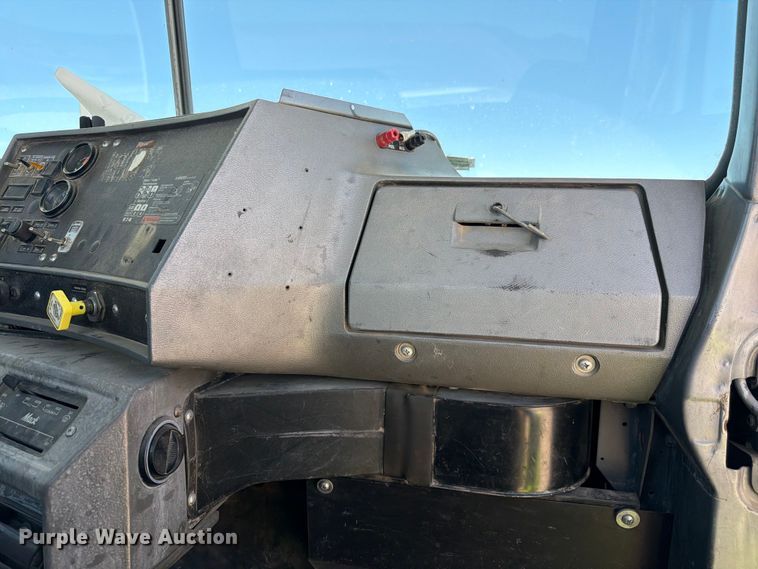 image for item EW2113 1998 Mack RD690S ready mix truck
