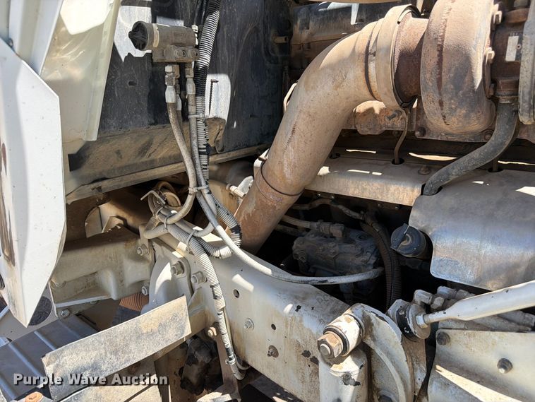 image for item EW2113 1998 Mack RD690S ready mix truck