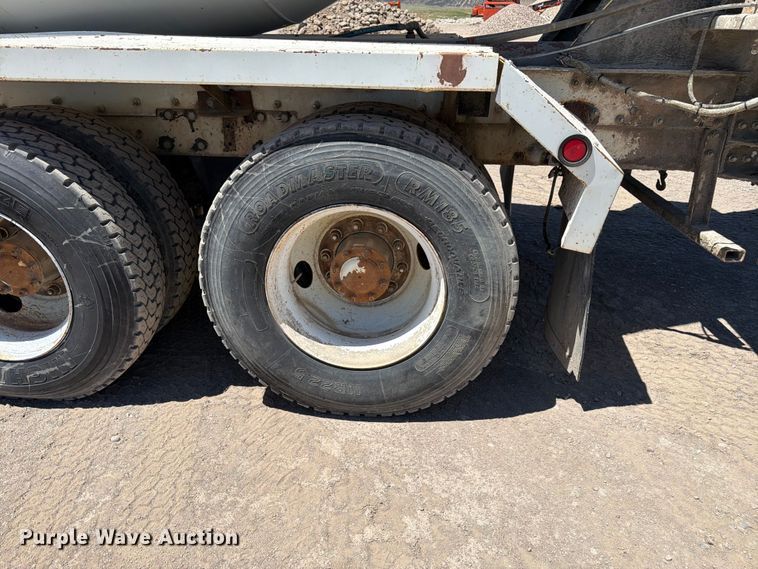 image for item EW2113 1998 Mack RD690S ready mix truck