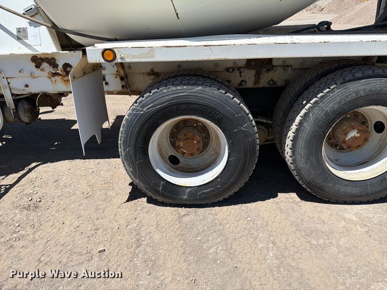 image for item EW2113 1998 Mack RD690S ready mix truck