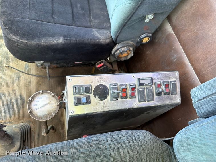 image for item EW2114 1998 Kenworth W900 ready mix truck