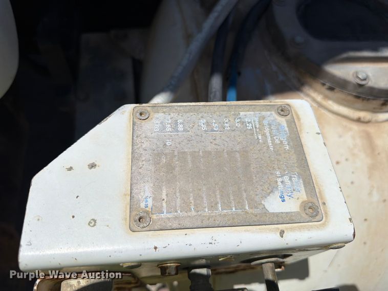 image for item EW2115 2006 Kenworth ready mix truck