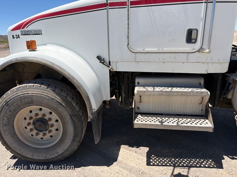 image for item EW2115 2006 Kenworth ready mix truck