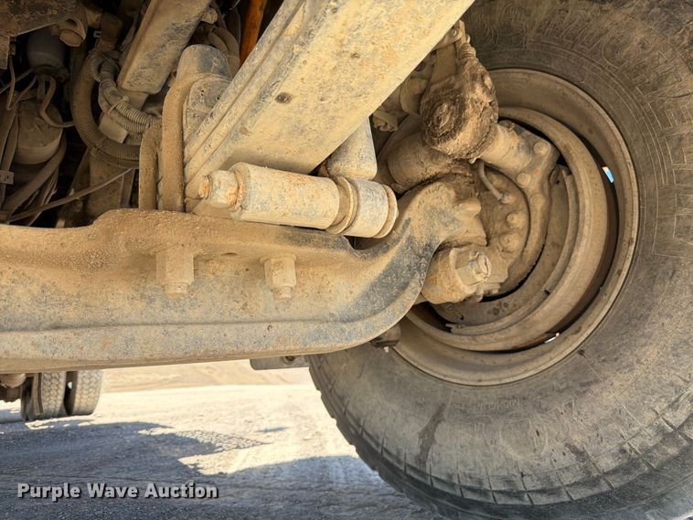 image for item EW2115 2006 Kenworth ready mix truck