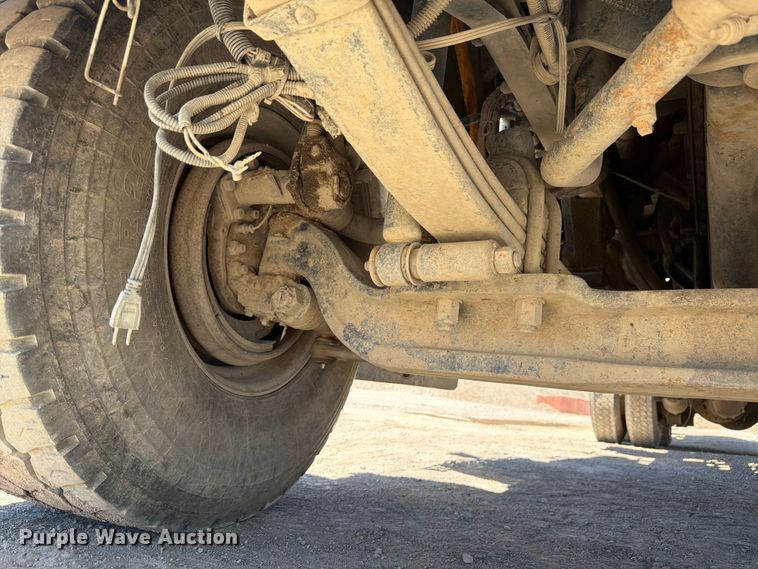 image for item EW2115 2006 Kenworth ready mix truck