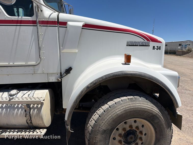 image for item EW2115 2006 Kenworth ready mix truck
